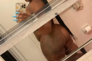 Gorgeous Ebony 🥰Looking To Make Fantasies❤ Come True Top & Bottom Super Wet And Warm Pussy🔥 Incall/Outcall🚗Car date✅Available 24/7 - Image 1