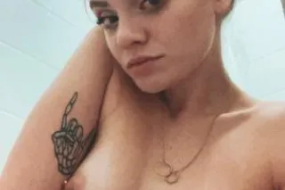 Very sweet and petite🌹 let's fuck - Image 3